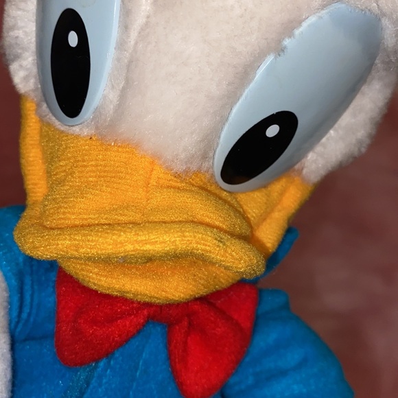 Vintage Disney Donald Duck Stuffed Animal - Picture 8 of 9